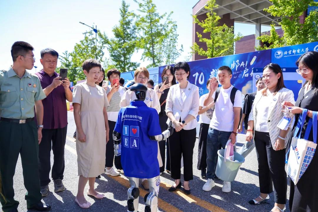 Photo Feature: Highlights from BUPT’s 2025 Freshman Welcome Activities ...